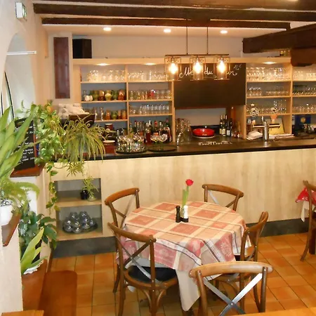 Au Fief Du Chateau Hotel Orschwiller