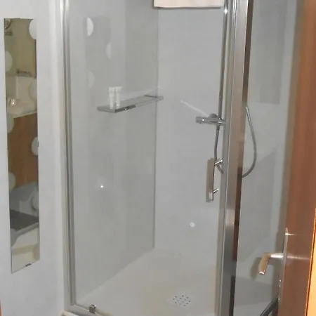 Au Fief Du Chateau Hotel 3*