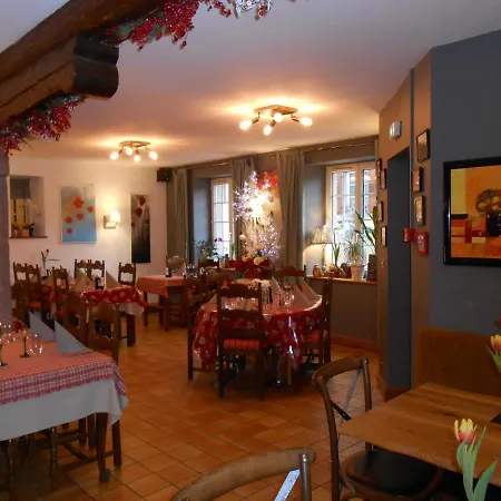 Au Fief Du Chateau 3*