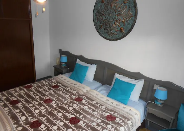 Au Fief Du Chateau Hotel