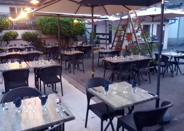 Au Fief Du Chateau 3*